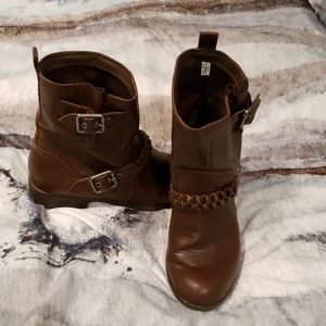 Ankle boots
